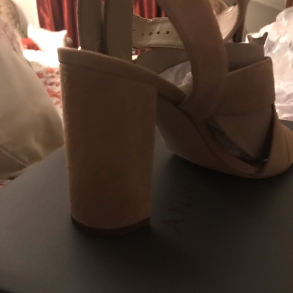 Ann Taylor Suede sandals ! - Picture 5 of 7
